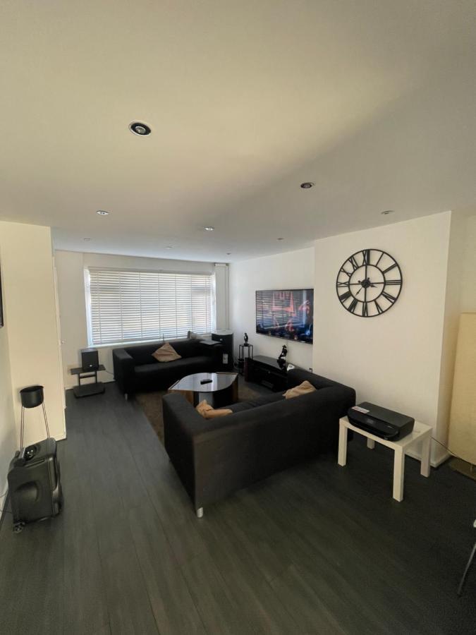 Tilbury Docks Rooms For Short Letting Exterior foto